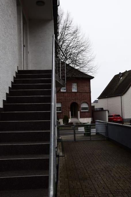 Maisonette Mit Dachterrasse - Keine Vermietung An Monteure Duren
